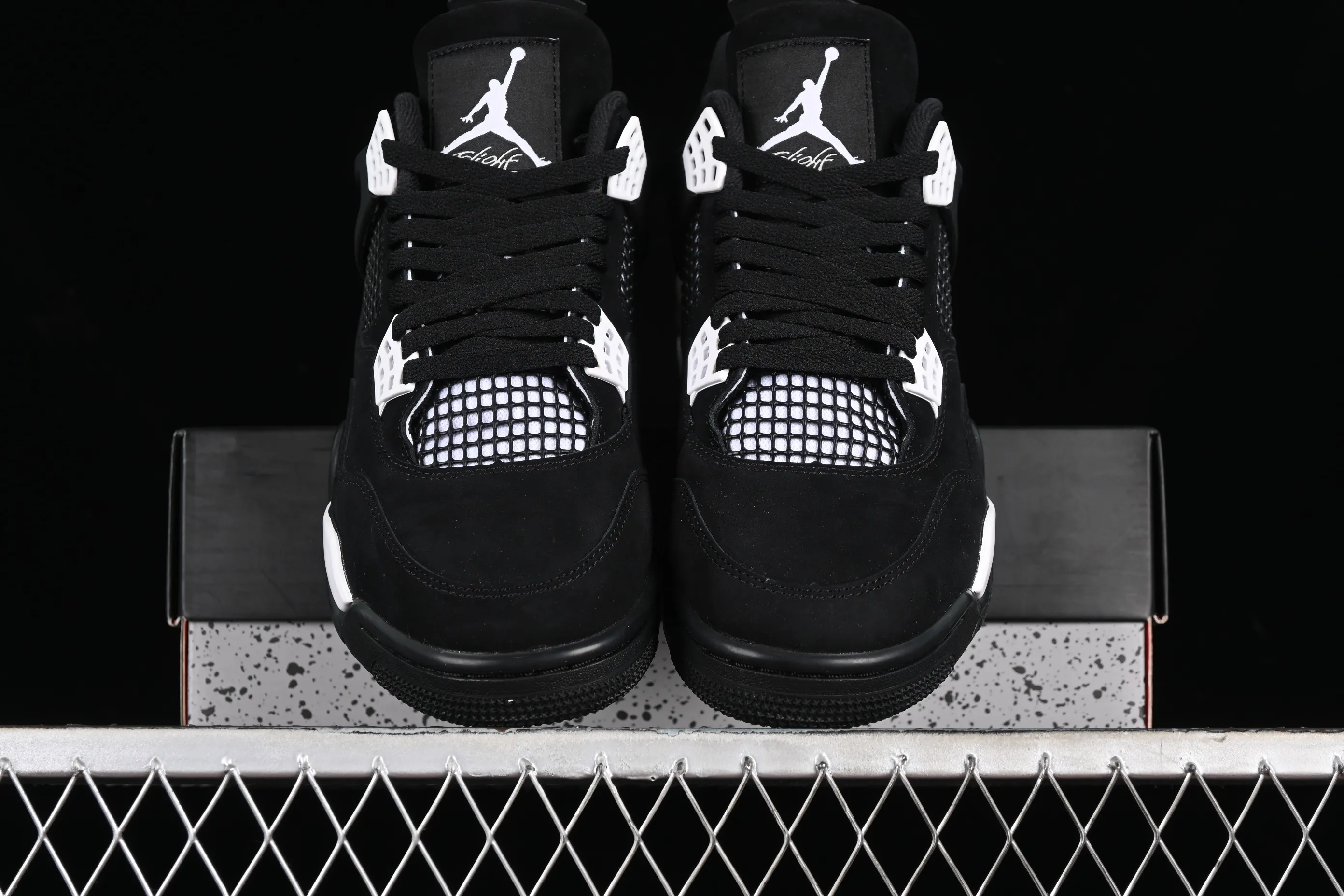 All categories Air Jordan Jordan series basketball shoes Air Jordan 4 OG version Air Jordan 4 Retro "White Thunder" AJ4 Joe 4 White Thunder FQ8138-001
